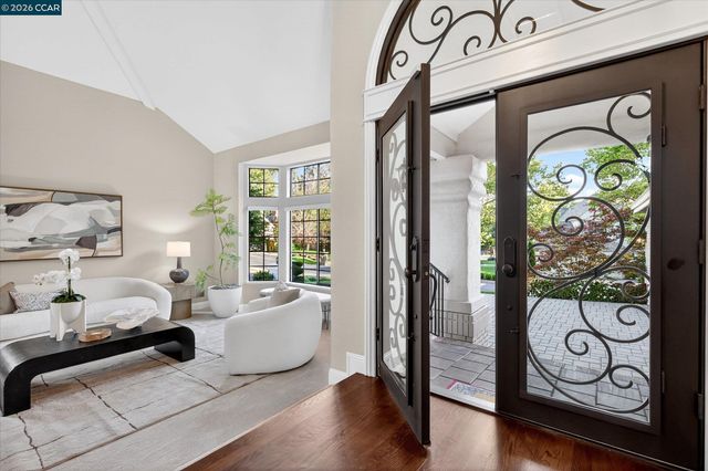 3208 Blackhawk Meadow Dr, Danville, CA 94506