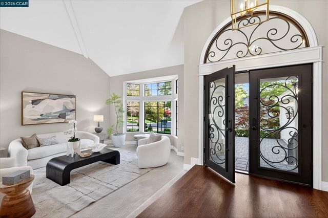 3208 Blackhawk Meadow Dr, Danville, CA 94506