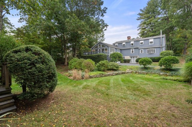 9 Oakley Rd, Dover, MA 02030