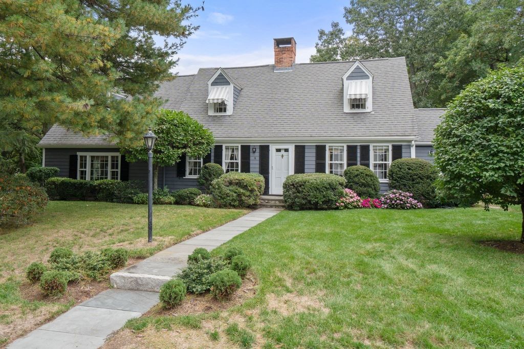 9 Oakley Rd, Dover, MA 02030
