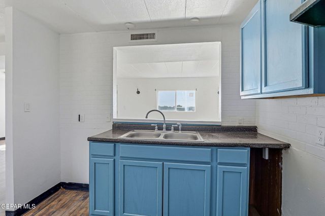 10956 LOS MAGOS Circle, Socorro, TX 79927