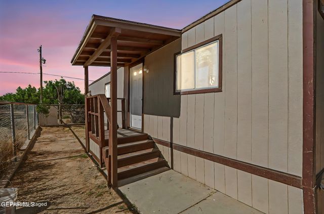 10956 LOS MAGOS Circle, Socorro, TX 79927
