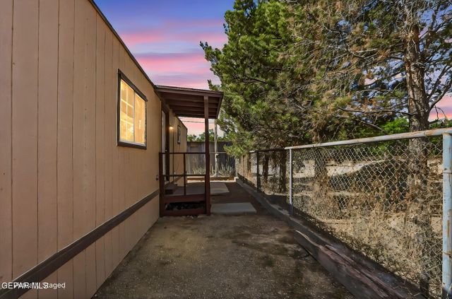 10956 LOS MAGOS Circle, Socorro, TX 79927