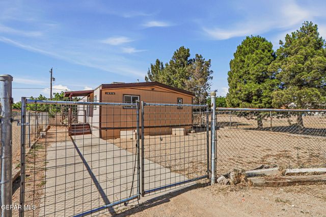 10956 LOS MAGOS Circle, Socorro, TX 79927