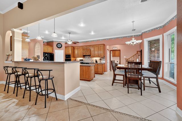 895 Vz County Road 3216, Wills Point, TX 75169