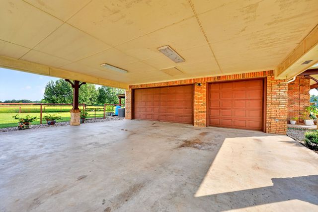 895 Vz County Road 3216, Wills Point, TX 75169