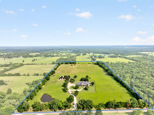895 Vz County Road 3216, Wills Point, TX 75169