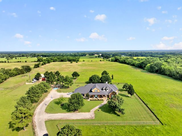 895 Vz County Road 3216, Wills Point, TX 75169