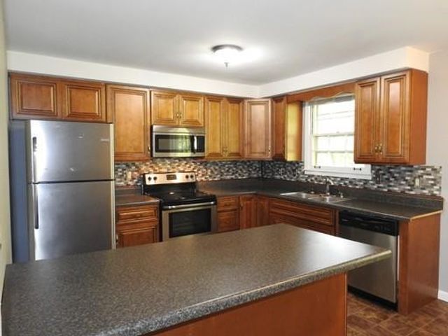 529 Morrison Dr, Clarksville, TN 37042