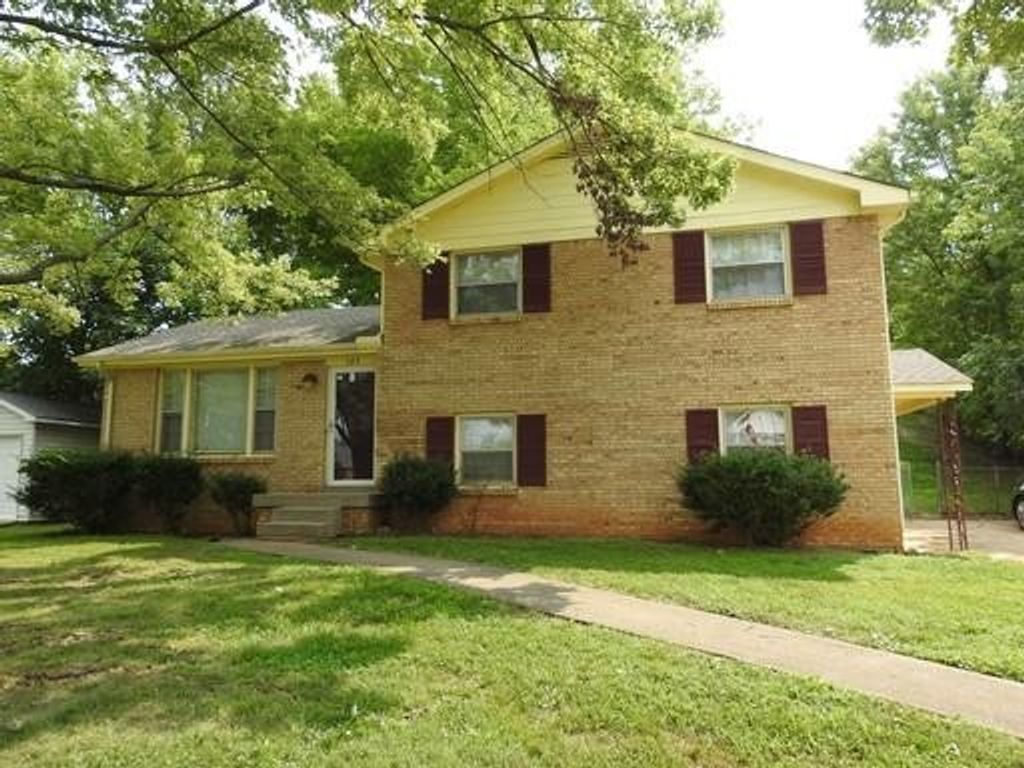 529 Morrison Dr, Clarksville, TN 37042