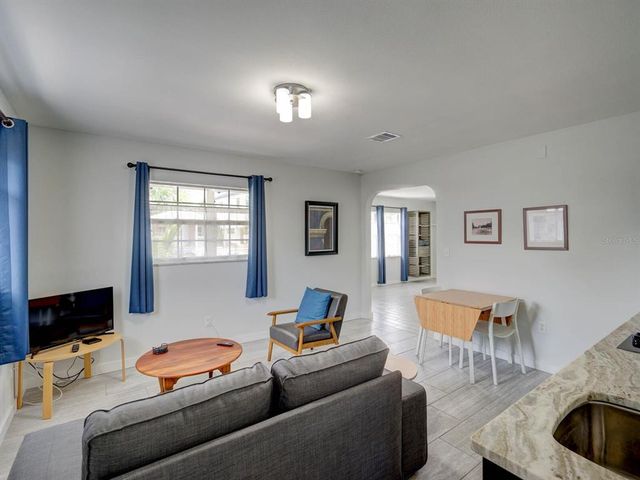 106 E CEDAR STREET, Tarpon Springs, FL 34689