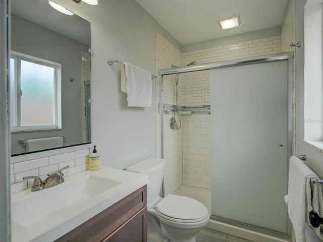 106 E CEDAR STREET, Tarpon Springs, FL 34689