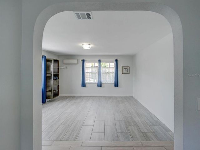 106 E CEDAR STREET, Tarpon Springs, FL 34689