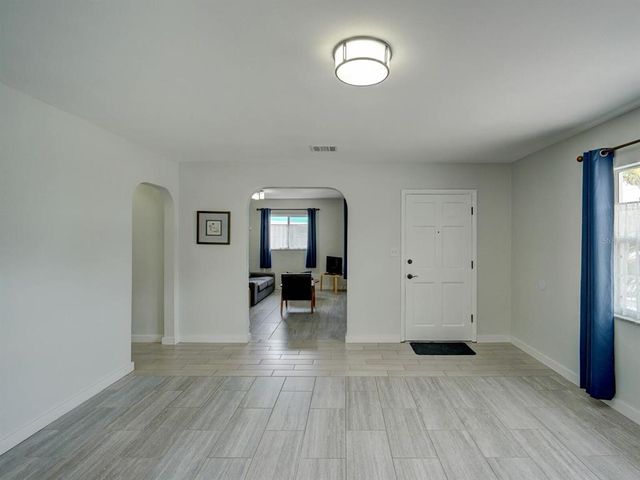 106 E CEDAR STREET, Tarpon Springs, FL 34689