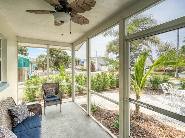 106 E CEDAR STREET, Tarpon Springs, FL 34689