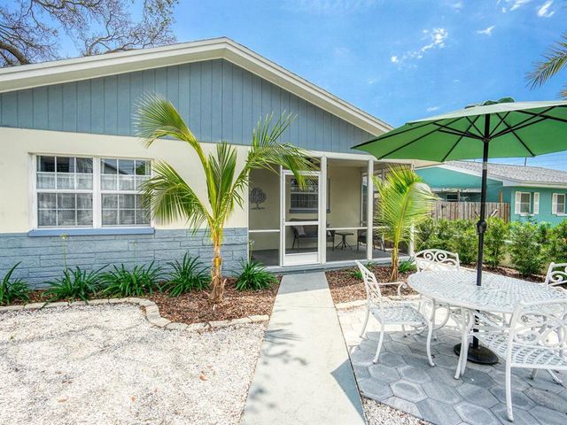 106 E CEDAR STREET, Tarpon Springs, FL 34689