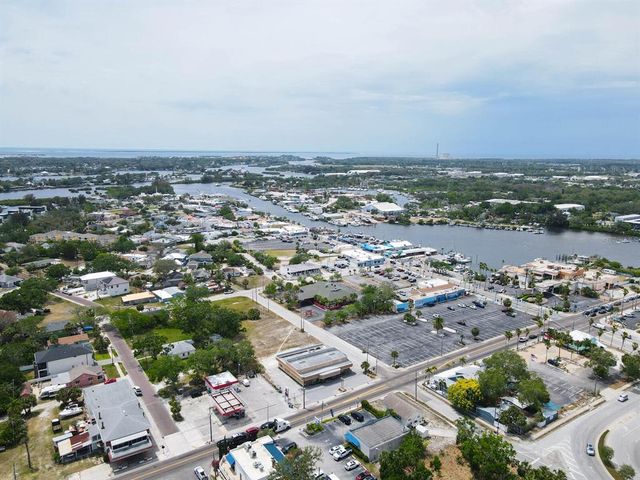106 E CEDAR STREET, Tarpon Springs, FL 34689