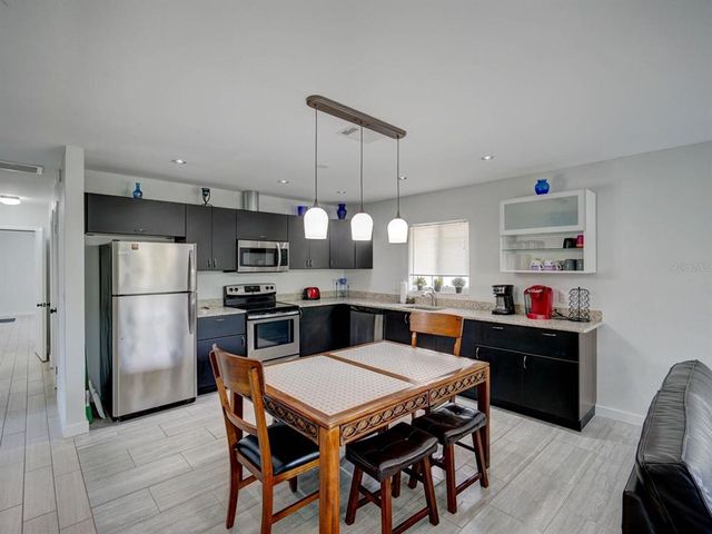 106 E CEDAR STREET, Tarpon Springs, FL 34689