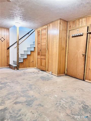 80 Nicholas Drive 80, Bristol, CT 06010
