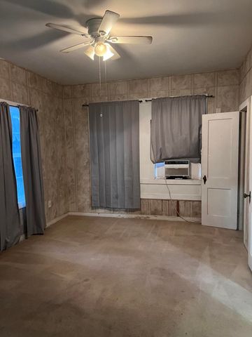 516 N Ave F, Denver City, TX 79323