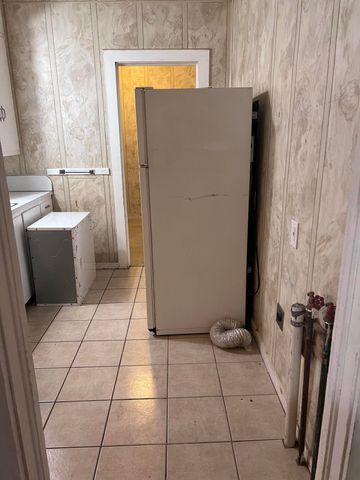 516 N Ave F, Denver City, TX 79323