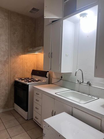 516 N Ave F, Denver City, TX 79323