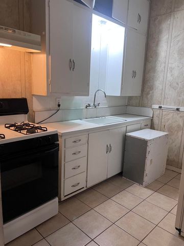 516 N Ave F, Denver City, TX 79323