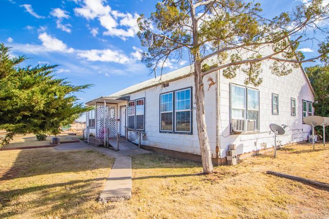 516 N Ave F, Denver City, TX 79323