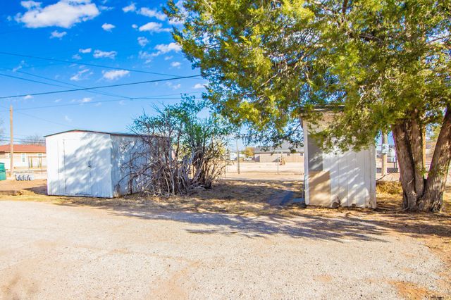 516 N Ave F, Denver City, TX 79323