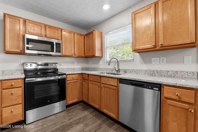 5926 Haven Manor Way, Louisville, KY 40228