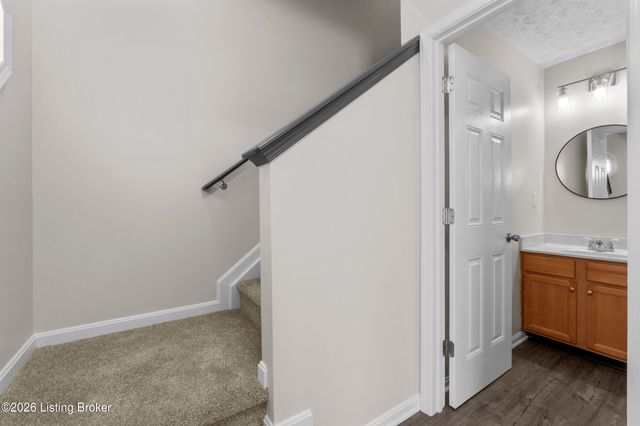 5926 Haven Manor Way, Louisville, KY 40228