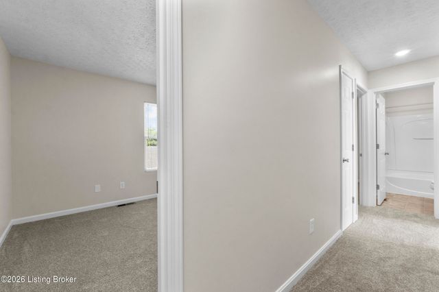 5926 Haven Manor Way, Louisville, KY 40228