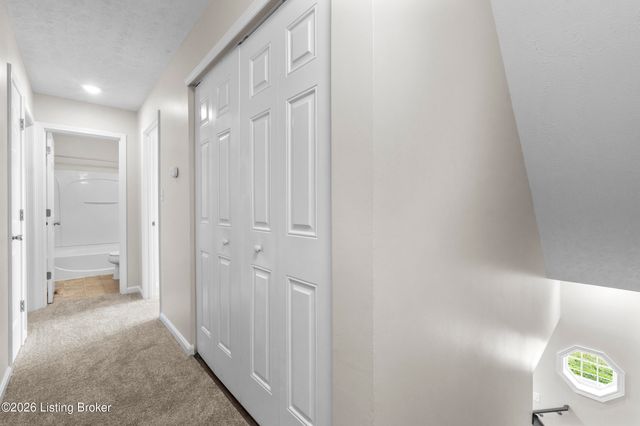 5926 Haven Manor Way, Louisville, KY 40228