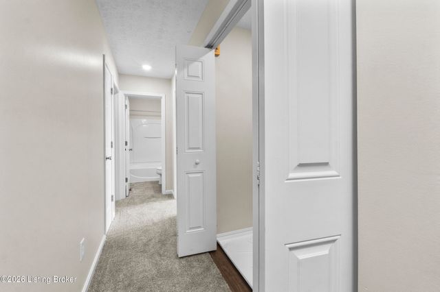 5926 Haven Manor Way, Louisville, KY 40228