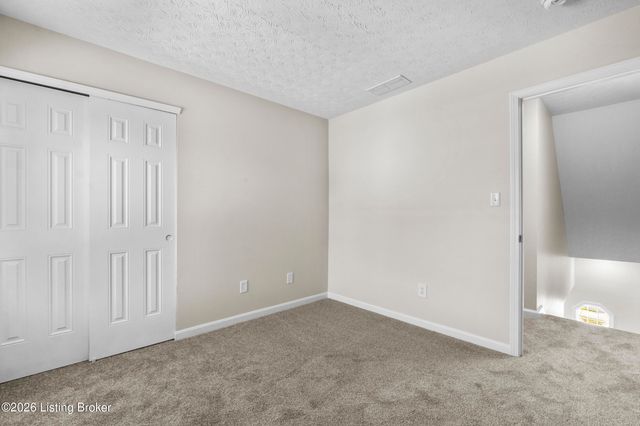 5926 Haven Manor Way, Louisville, KY 40228