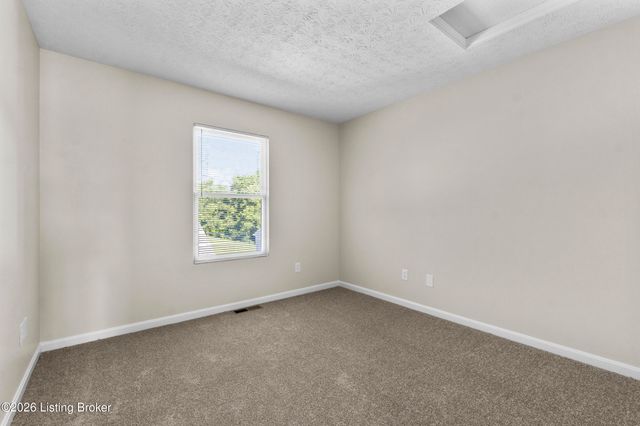 5926 Haven Manor Way, Louisville, KY 40228