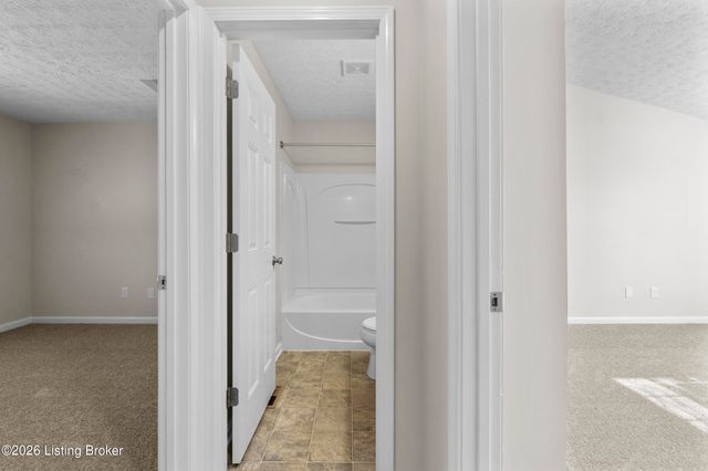 5926 Haven Manor Way, Louisville, KY 40228