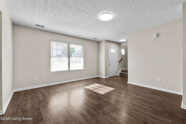 5926 Haven Manor Way, Louisville, KY 40228