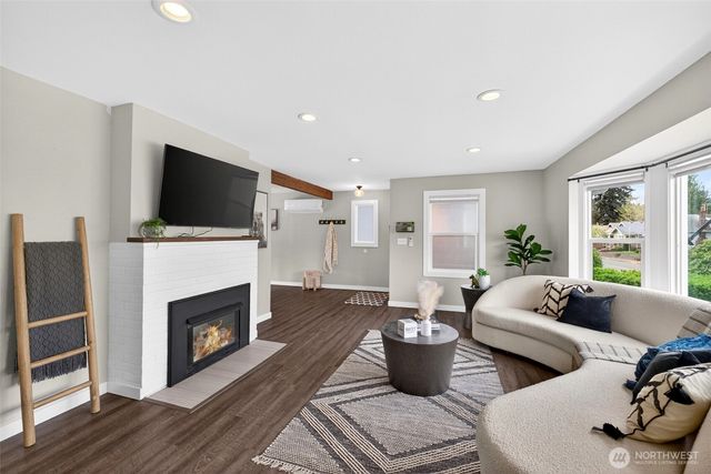 4546 6th Avenue, Tacoma, WA 98406