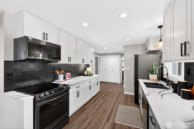 4546 6th Avenue, Tacoma, WA 98406