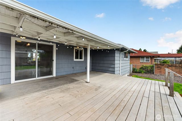 4546 6th Avenue, Tacoma, WA 98406