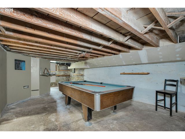 140 21ST St Ne, Salem, OR 97301