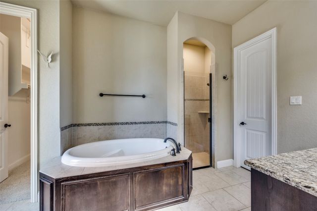 7232 Sussex Lane, Mansfield, TX 76063