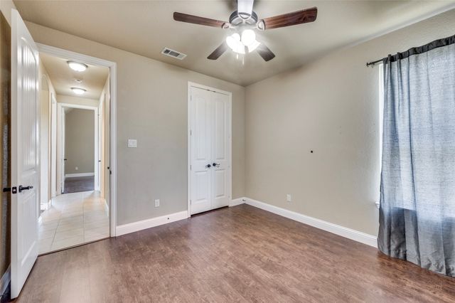 7232 Sussex Lane, Mansfield, TX 76063