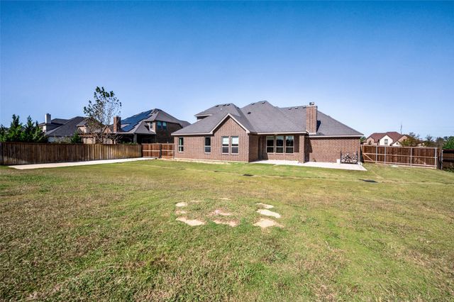 7232 Sussex Lane, Mansfield, TX 76063