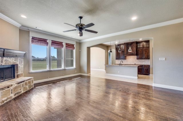 7232 Sussex Lane, Mansfield, TX 76063