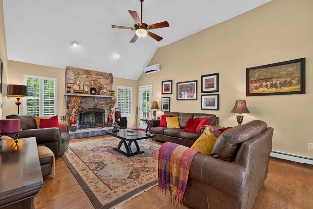 141 Fox Farm Road, New Ipswich, NH 03071