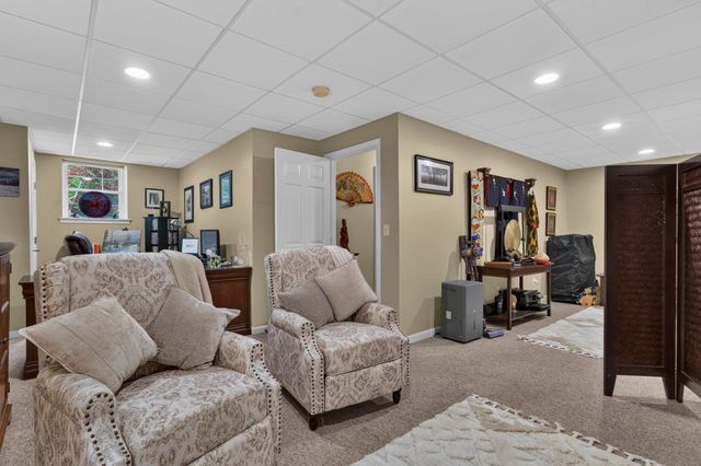 141 Fox Farm Road, New Ipswich, NH 03071