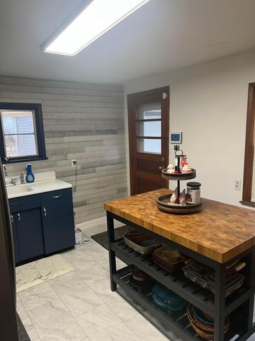 37 Spencer Street, Delaware, OH 43015