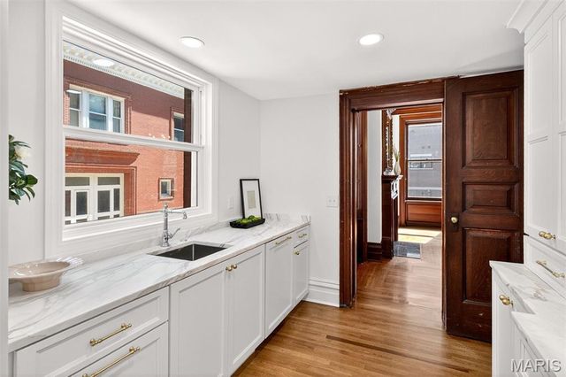 4341 Westminster Place 1, St Louis, MO 63108